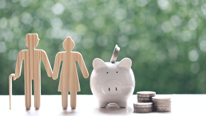 Planning different retirement savings plans available in Germany, essential for personal finance planning.